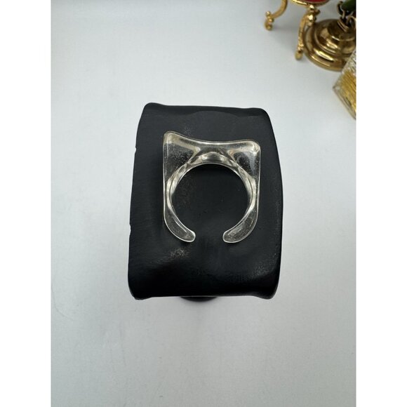 Vintage lucite ring Clear Square Solid Crystalline Ice Lucite 1970s Size 9 - Picture 4 of 12